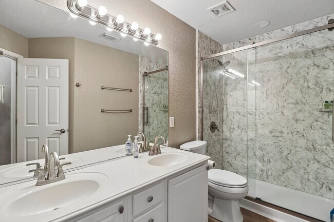 Building Photo - 3904 Arroyo Seco