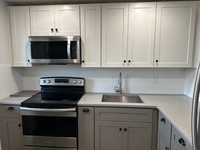 Building Photo - 1333 E Hallandale Beach Blvd