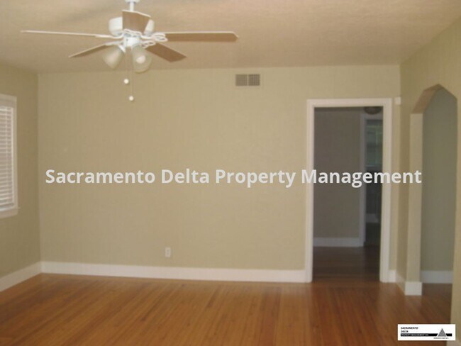 Building Photo - Wonderful 2 Bedroom Home Close to US Davis Med Center