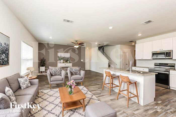 Building Photo - 7332 Parkside Pl Dr