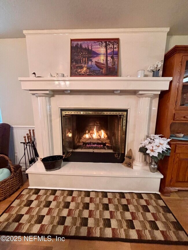 Building Photo - 15813 Butch Baine Dr