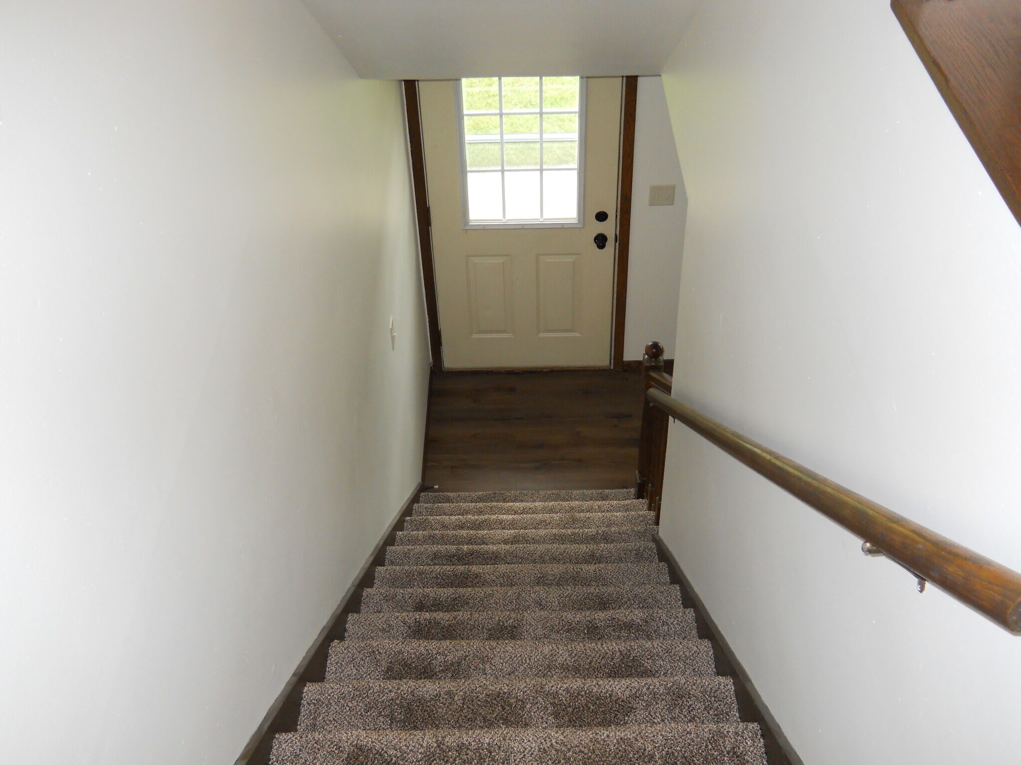 Building Photo - 922 Chancelant Ct