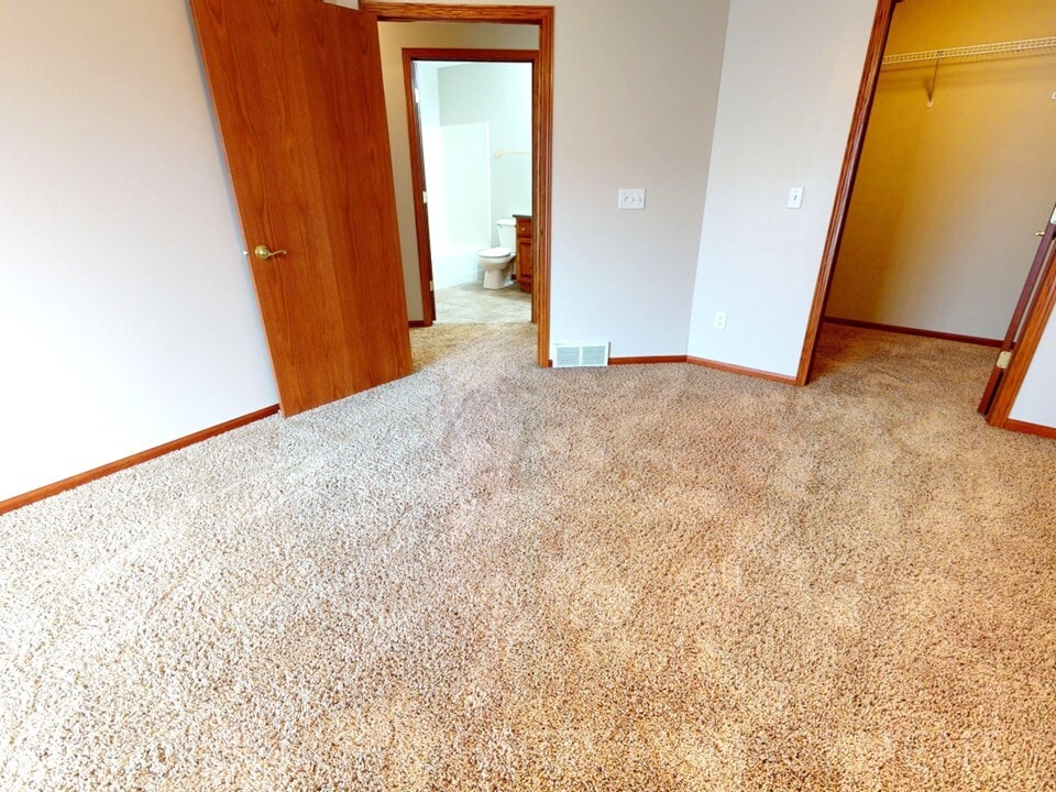 Building Photo - 304 Harvest Trl