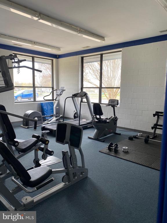 Building Photo - 13105 Windjammer Ave