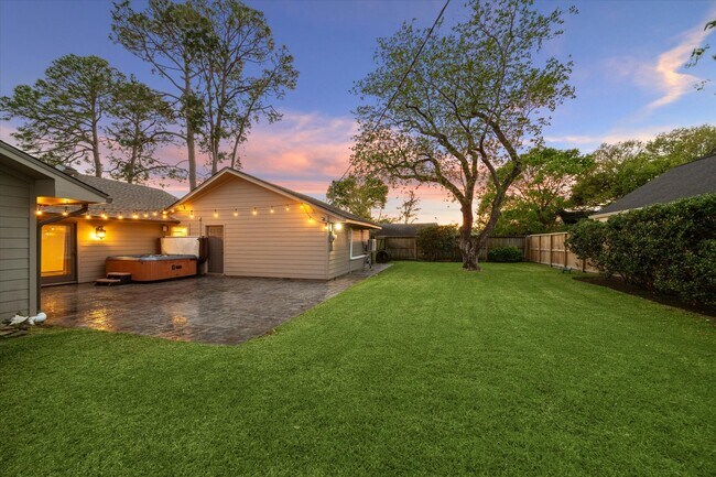 Building Photo - 9222 Bronco Dr