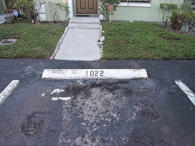 Building Photo - 5040 Society Pl E