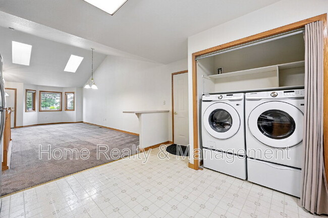 Building Photo - 2513 Egbert St