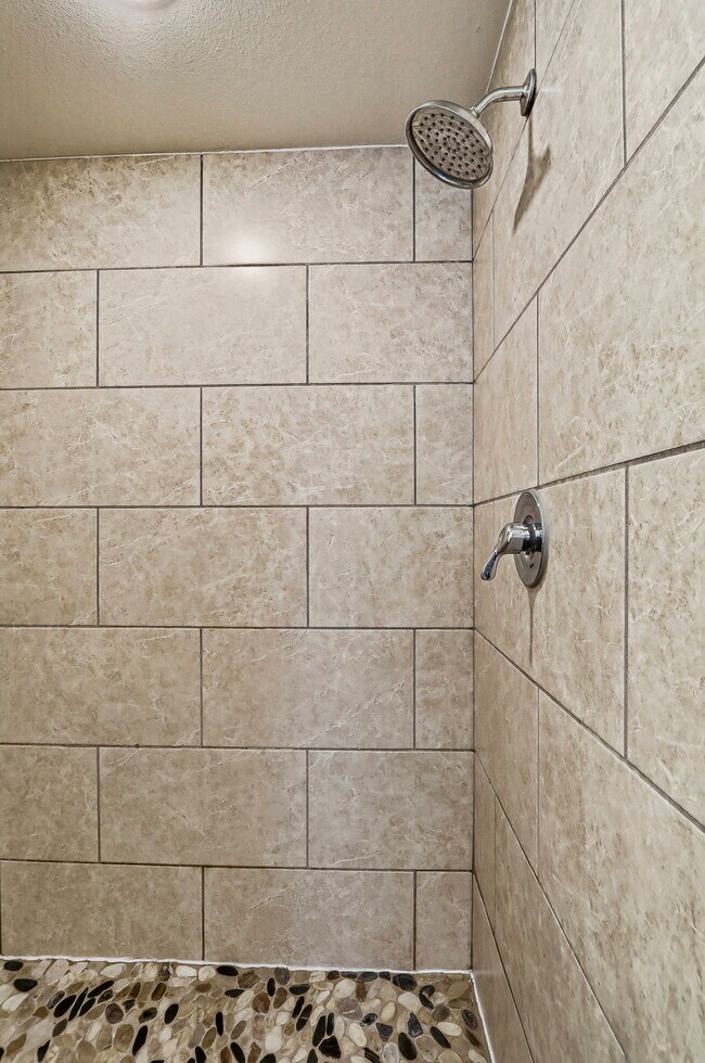 Building Photo - 13659 Everingham