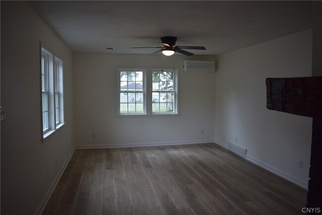 Building Photo - 9010 Kennedy Ln