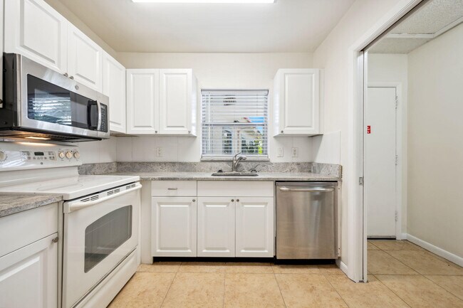 Building Photo - 308 Southwind Ct