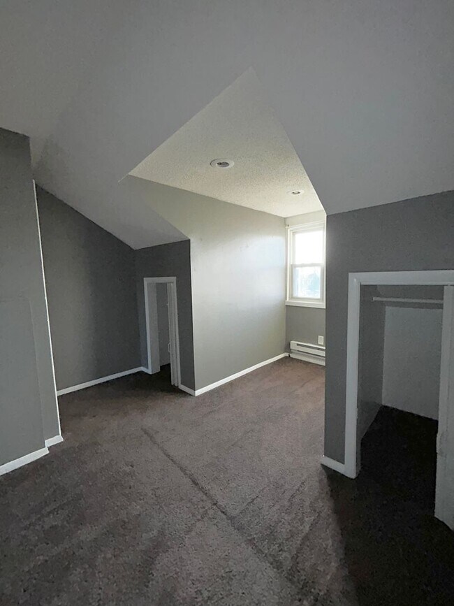 Building Photo - 133 Liberty St