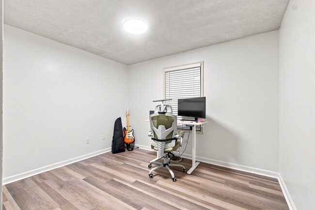 Building Photo - 6425 Pinebark Way