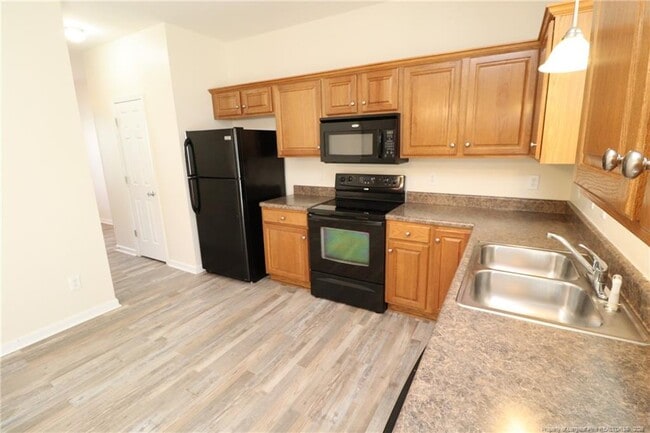 Building Photo - 2936 Filbert St