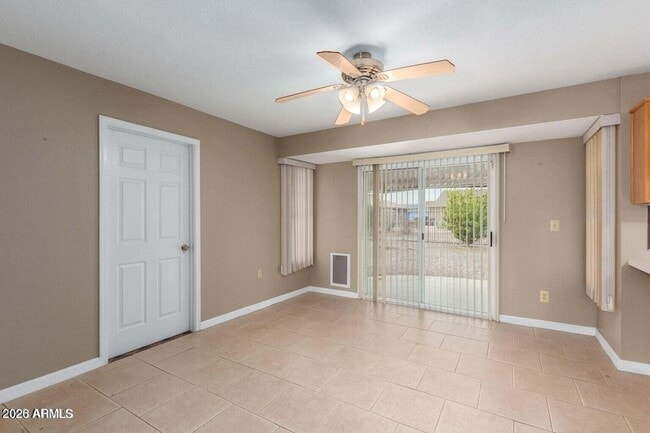 Building Photo - 12630 N Blue Ridge Dr