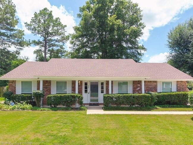 Building Photo - 4508 Victoria Dr