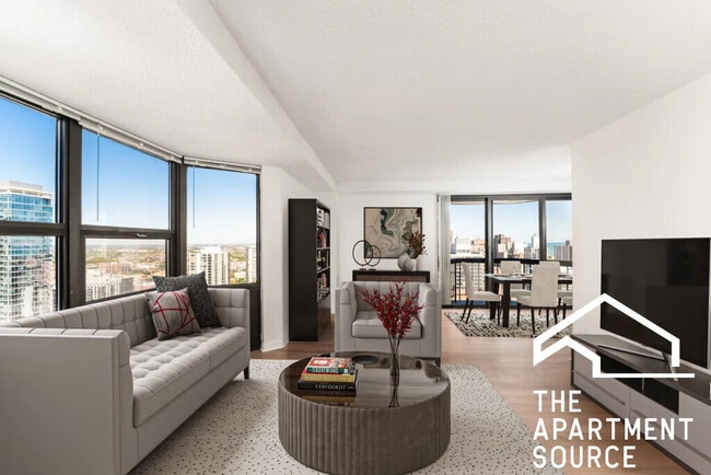 Building Photo - 1000 N La Salle Dr