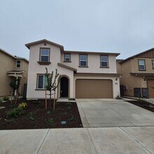 Building Photo - Brand New 4 Bedroom Home in Lennar's Cyan Community