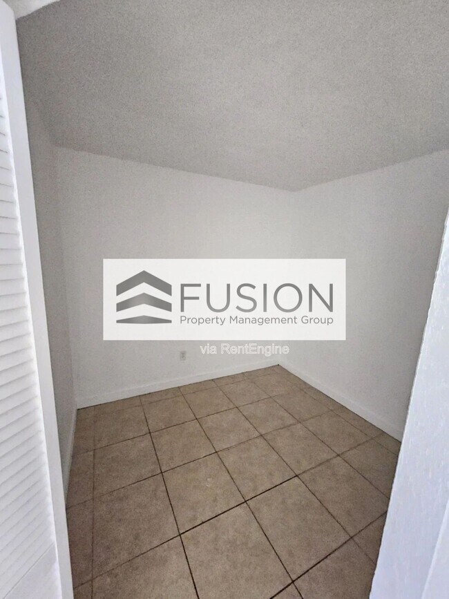 Building Photo - 400 NW 65th Ave