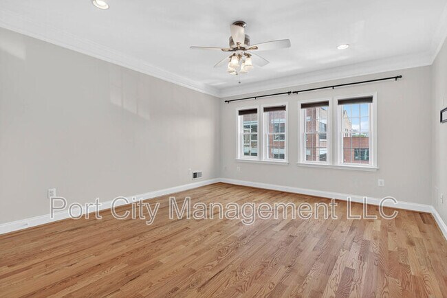 Building Photo - 1125 Race St