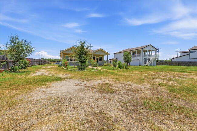 Building Photo - 112 Margarita Dr