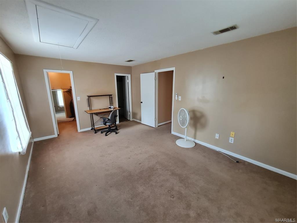 Building Photo - 1625 E Trinity Blvd