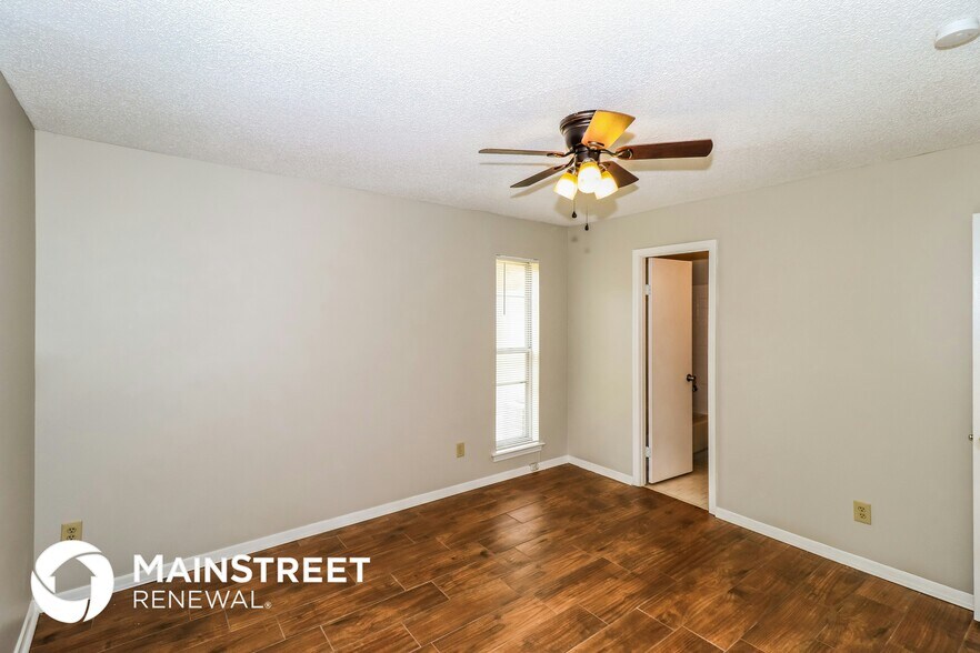 Building Photo - 2145 Bobolink Trail