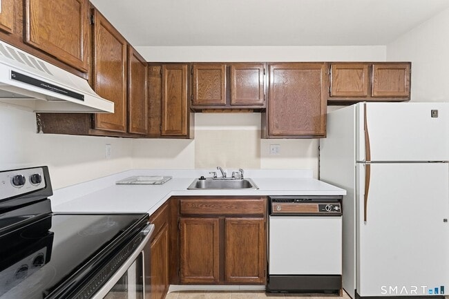Building Photo - 2316 Cromwell Hills Dr