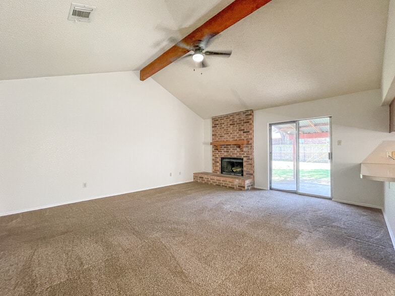 Building Photo - 2000 Ramada Dr