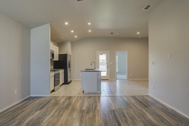 Building Photo - 13308 Avenue V