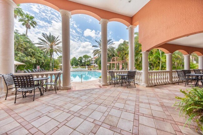 Building Photo - 4140 Central Sarasota Pkwy