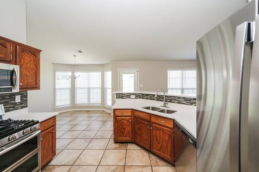 Building Photo - 6708 Kentbrook Dr