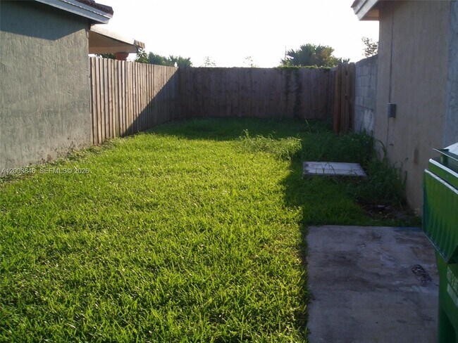 Building Photo - 25863 SW 128th Ct