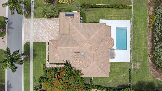 Building Photo - 11587 Manatee Bay Ln