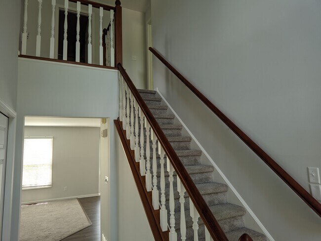 Building Photo - 34521 Springvale Cir