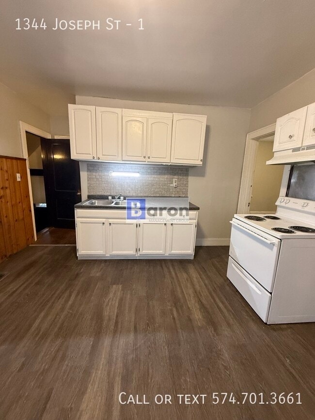 Building Photo - 1344 Joseph St