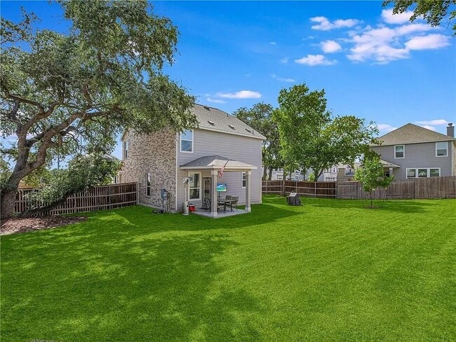 Building Photo - 808 Sandhill Branch Dr