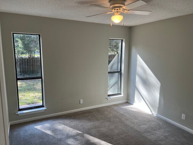 Building Photo - 140 Quail Run