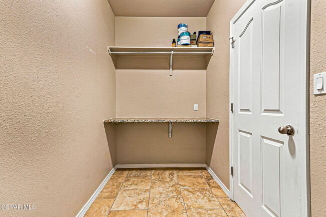 Building Photo - 7409 Dewberry Dr