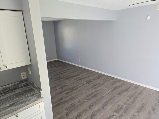 Building Photo - Move-In Special Alert! $200 Off First Mont...