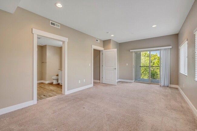 Building Photo - 1225 Wolf Hollow Ln