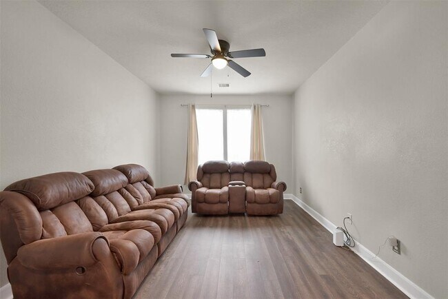 Building Photo - 3929 Eagle Nest Lake Ln
