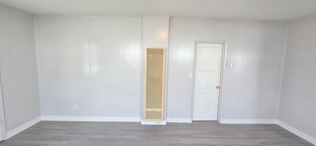 Building Photo - 13109 Barlin Ave