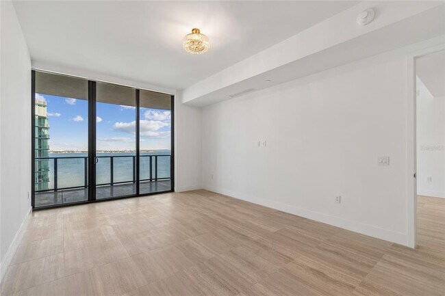 Building Photo - 3015 S Ysabella Ave