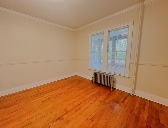 Building Photo - 50 E Housatonic St