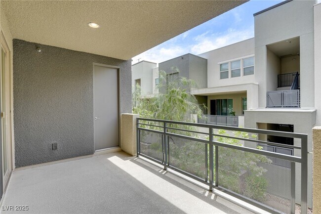 Building Photo - 11231 Hidden Peak Ave
