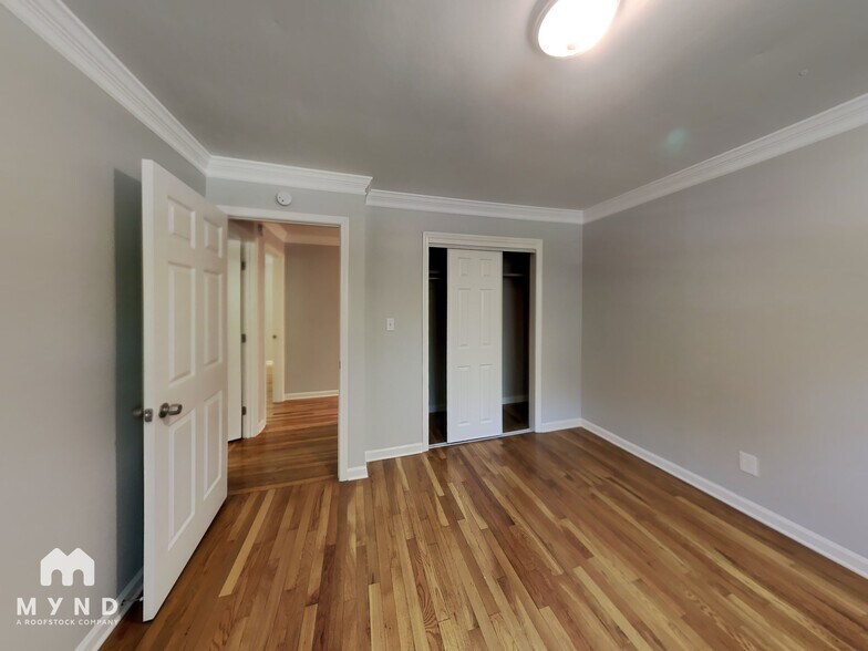 Building Photo - 5493 Beaver Dr SW