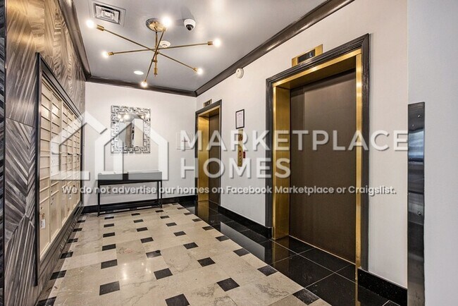 Building Photo - 525 W Lafayette Blvd