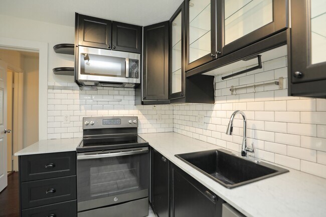 Building Photo - 2333 Bering Dr