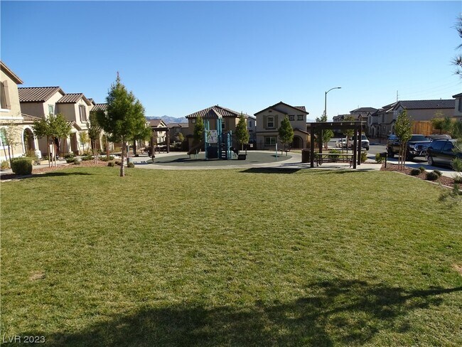 Building Photo - 10589 Sariah Skye Ave