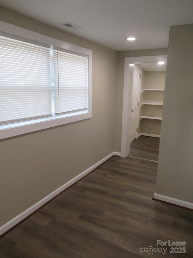 Building Photo - 7510 Palm Tree Church Rd